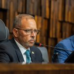 Enquanto presidia a sessão desta quinta-feira (7), Guilherme Delaroli defendeu a atuação da Alerj no caso da prisão de Thiago Rangel