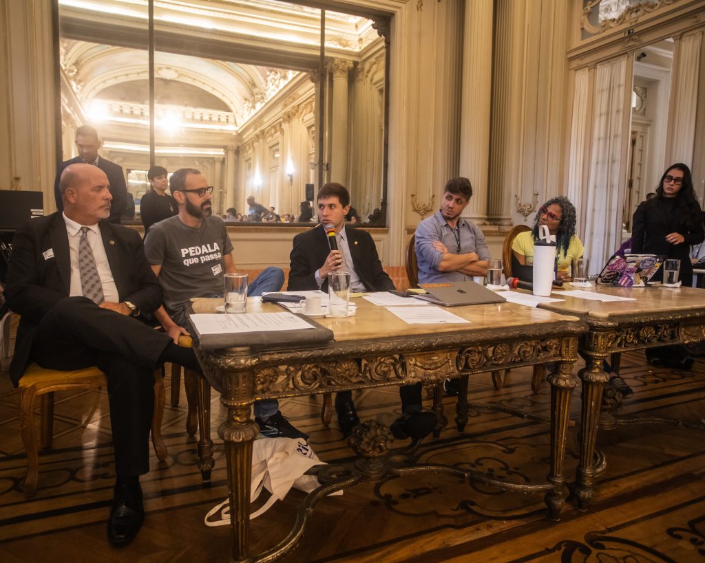 Câmara do Rio tem audiência pública com  divergência de entendimento sobre a regulamentação da micromobilidade na cidade