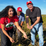 Marina do MST e Lindbergh Farias em novo assentamento da Reforma Agrária em Campos dos Goytacazes