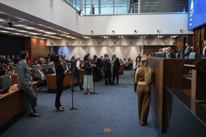 Deputados discutiram em plenário os rumos da CPI do Banco Master e a disputa entre requerimentos apresentados por PSOL e PL