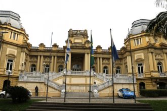 O Palácio Guanabara, em Laranjeiras, sede do Governo do Estado do Rio de Janeiro, e da Secretaria de Casa Civil, que assinou exonerações desta quarta (20)