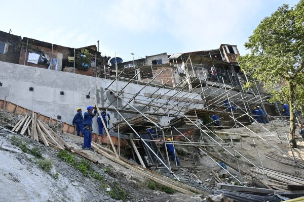 Prefeitura de Niterói lança edital de R$ 54 milhões para obras de urbanização no Morro da Penha 51 Ponto de contenção de encosta no Morro Boa Esperança, em Niterói