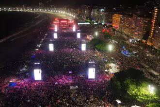 Trecho de filmagem de drone de um dos shows do Todo Mundo no Rio