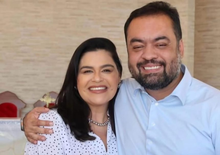 Bia Pacheco — irmã do atual presidente do Tribunal de Contas do Estado (TCE-RJ) — ao lado de Cláudio Castor