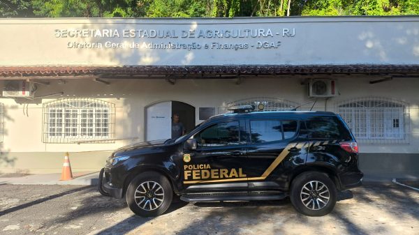 Polícia Federal na Secretaria de Estado de Agricultura, Pecuária e Abastecimento (Seapa) para investigar suspeitas de fraude em contratos