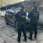 Agentes da Polícia Federal durante operação contra fraude em precatórios