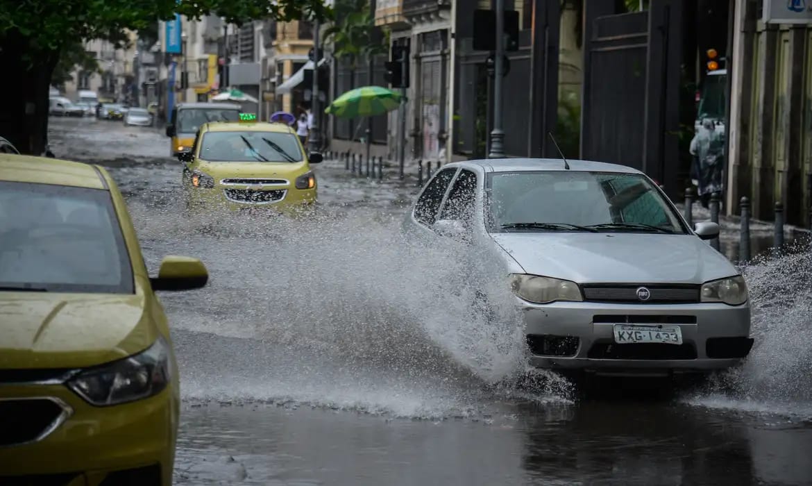 Instituto Nacional de Meteorologia divulga alerta de tempestade para cidades do Sul do Rio e Costa Verde