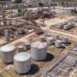 Governador em exercício quer desapropriar terreno da Refit para compensar parte da dívida da empresa com o estado do Rio, estimada em R$ 14,3 bilhões