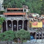 O Teatro Villa-Lobos, fechado desde o incêndio de 2011