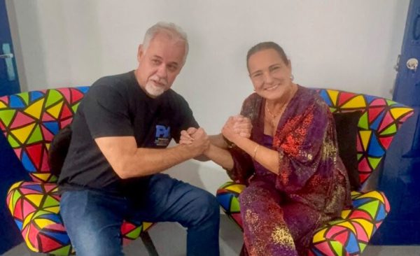 deputada Carla Machado (PSD) e presidente do Partido do Autista, Osmar Bria