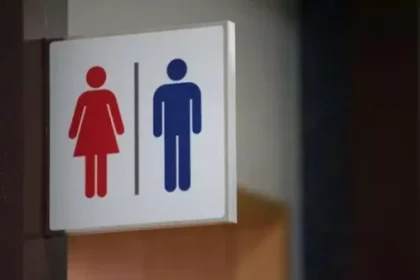 Banheiro trans na Alerj
