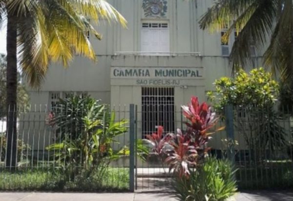 MPRJ cumpre mandados de busca em investigação sobre ‘rachadinha’ na Câmara de São Fidélis