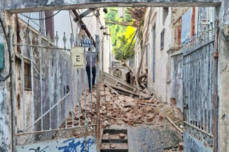 Parte de casarão histórico desabou em Botafogo