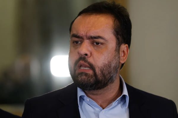 Alvo de operação da PF, Cláudio Castro nega acusação e diz que foi o único a fazer Refit pagar dívidas: ‘R$ 1 bilhão’