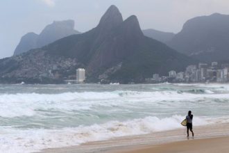 A chegada da frente deve aumentar a nebulosidade de forma considerável durante o fim de semana