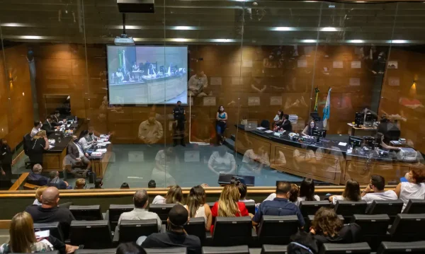 Caso Henry Borel: ex-namorada de Jairinho relata em julgamento que sofreu manipulação psicológica e teve fotos íntimas divulgadas   pelo ex-vereador