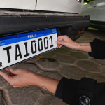 placa de carro após detecção de clonagem de veículos