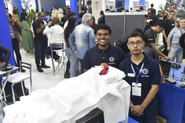projeto de maca feito por alunos da Faetec de Niterói