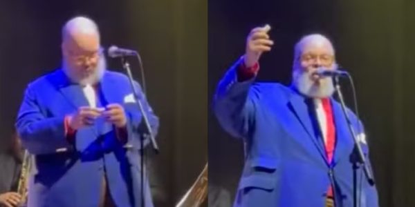 rolha arremessada no palco em show do Ed Motta