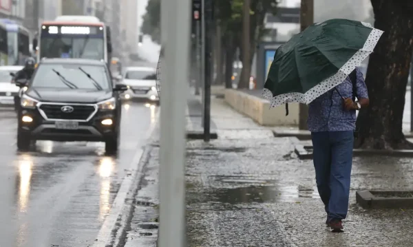 Previsão do tempo: fim de semana mantém sequência de dias com chuva e céu nublado no Rio
