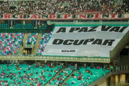 Arquibancada de estádio; torcedores que frequentam jogos são principal público alvo da Casa do Torcedor