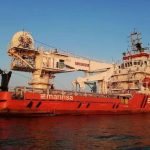 Embarcação mexicana Lagunero, que está atracada no estaleiro Renave, em Niterói
