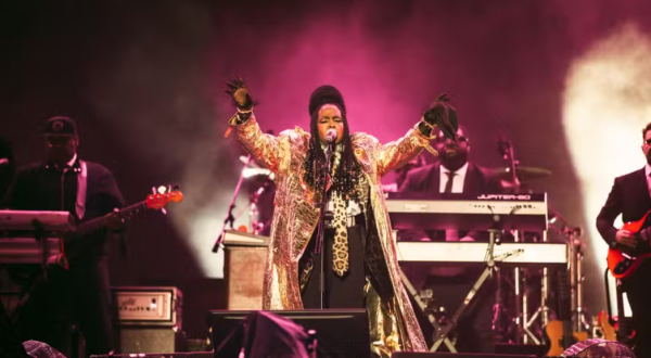 Lauryn Hill, que se apresenta em Botafogo no show do festival Global Citizen Live