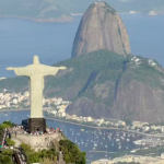 Vista aérea do Cristo Redentor e do Pão de Açúcar, no Rio de Janeiro, que quer se capital da IA