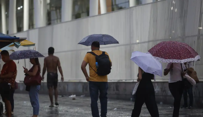 Previsão do tempo indica chuva fraca e moderada ao longo do fim de semana
