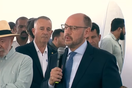 Ricardo Couto em evento com Lula