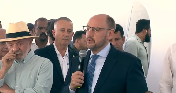 Ricardo Couto em evento com Lula