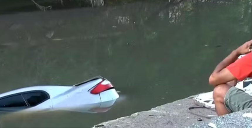 Carro despenca no rio Maracanã