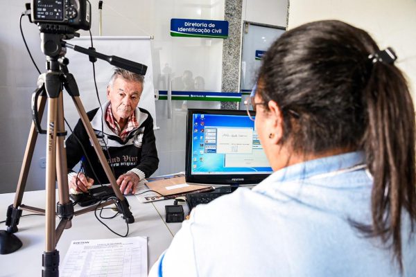 Emissão de identidade: dez postos do Detran-RJ passam a atender apenas idosos e pessoas com prioridade durante período da manhã 47 Detran RJ - Atendimento ao público prioritário