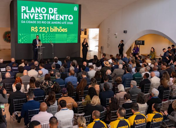 Eduardo Cavaleire em reunião com Conselho do Rio
