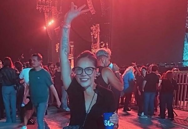 Andresa Maria Ferreira Lins, filha do deputado Dionísio e da vereadora Vera, foi exonerada do Detran-RJ e "readmitida" em dois dias