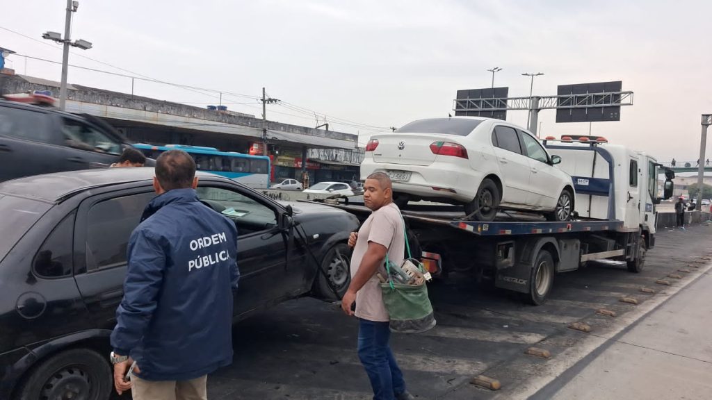 Seop apreende mais de 30 veículos por circulação irregular na faixa seletiva no primeiro mês de ação integrada na Avenida Brasil 62 WhatsApp Image 2026 06 12 at 07.09.20