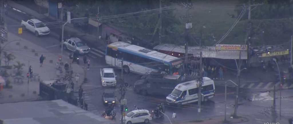 Rio das Pedras tem nova madrugada de guerra entre criminosos; tiroteio afeta 12 linhas de ônibus na manhã desta sexta-feira