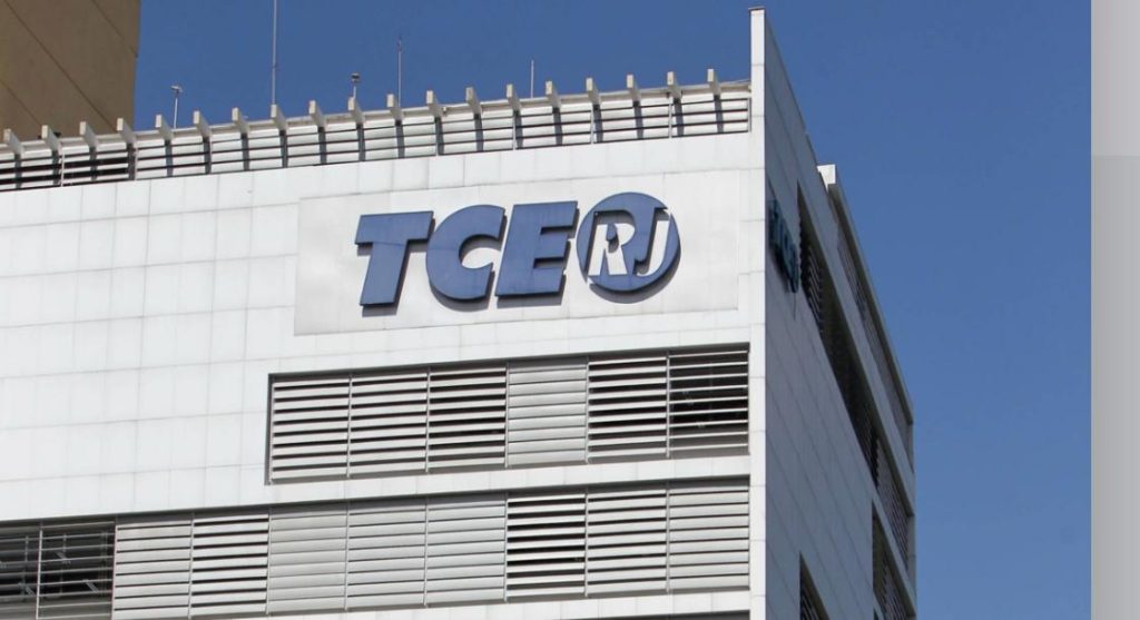 Conta não fecha: TCE mantém suspenso edital de R$ 50,5 milhões da Prefeitura de Arraial do Cabo por falta de transparência 62 Decisão da conselheira Marianna Montebello Willeman mantém suspenso o edital até que a Prefeitura de Arraial do Cabo corrija as falhas de transparência apontadas pelo TCE-RJ.