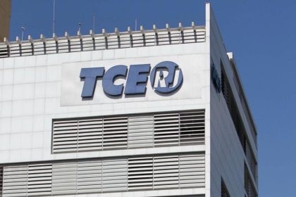 O TCE-RJ fará licitação estimada em R$ 5,9 milhões para serviços de bufê e apoio para eventos institucionais