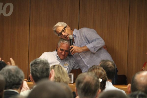 Comte Bittencourt assume a presidência do PSB no Rio; Molon fica com a vaga de vice