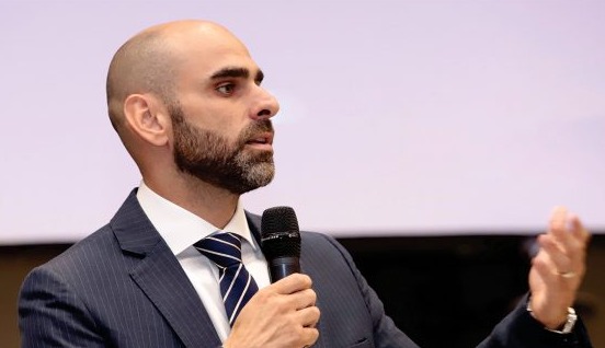 O secretário de Fazenda, Guilherme Mercês, explica a dívida de R$ 26 bi com os bancos