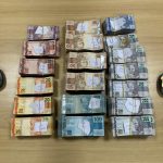 R$ 450 mil encontrados pela PF em sofá