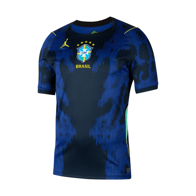 Polêmica da 'camisa diabólica' da seleção brasileira vai parar nos camelôs do Rio 63 camisa3