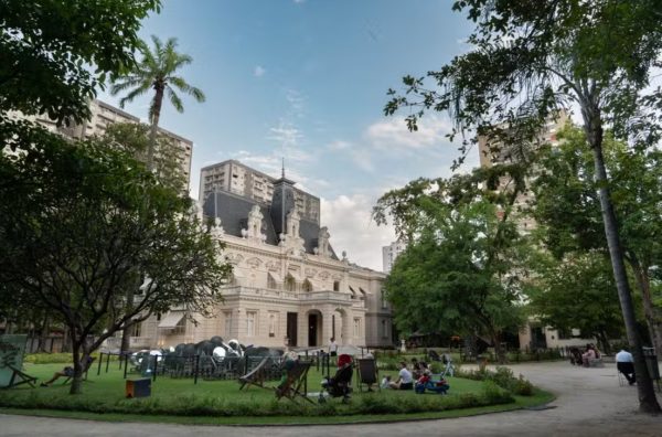 Palacete Linneo de Paula Machado e seus jardins, em Botafogo, são tombados como patrimônio nacional 49 Palacete Linneo de Paula Machado e seus jardins, em Botafogo, são tombados como patrimônio nacional