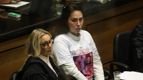 Perito do IML afasta hipótese de queda acidental no caso Henry Borel; Monique deixa o júri mais uma vez após exibirem fotos da criança