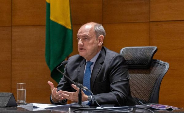 Placar no Guanabara: nomeações de Ricardo Couto vencem exoneração por 2 a 1 em manhã de calmaria