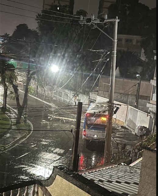 queda poste freguesia