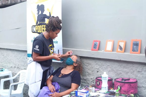 Profissionais do programa Empoderadas afirmam que mantiveram os atendimentos às mulheres em situação de violência, apesar de estarem sem receber salários desde janeiro de 2026.