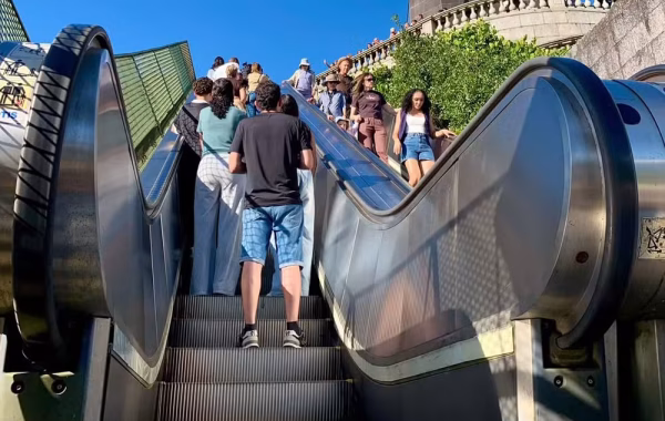Escadas rolantes do Cristo Redentor estão em operação há mais de 20 anos — Foto: Divulgação