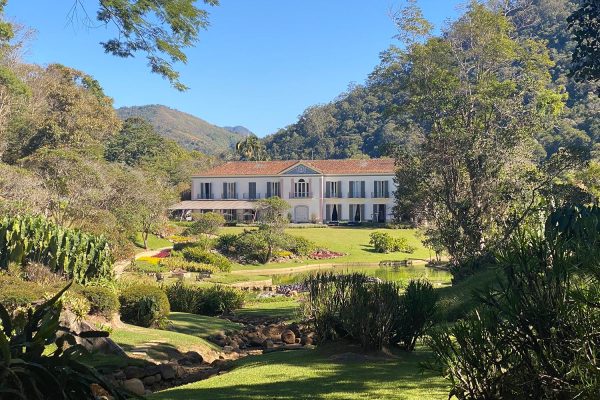 Projeto do condomínio Reserva da Fazenda prevê 16 casas de alto padrão integradas à Fazenda Marambaia